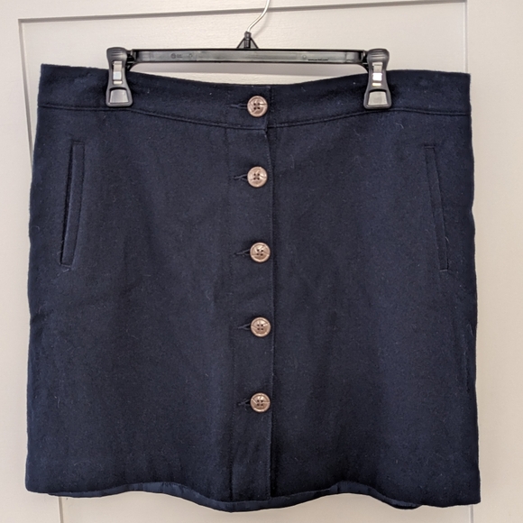 Tommy Hilfiger Navy Blue Skirt With Buttons Size 12 - Picture 1 of 5